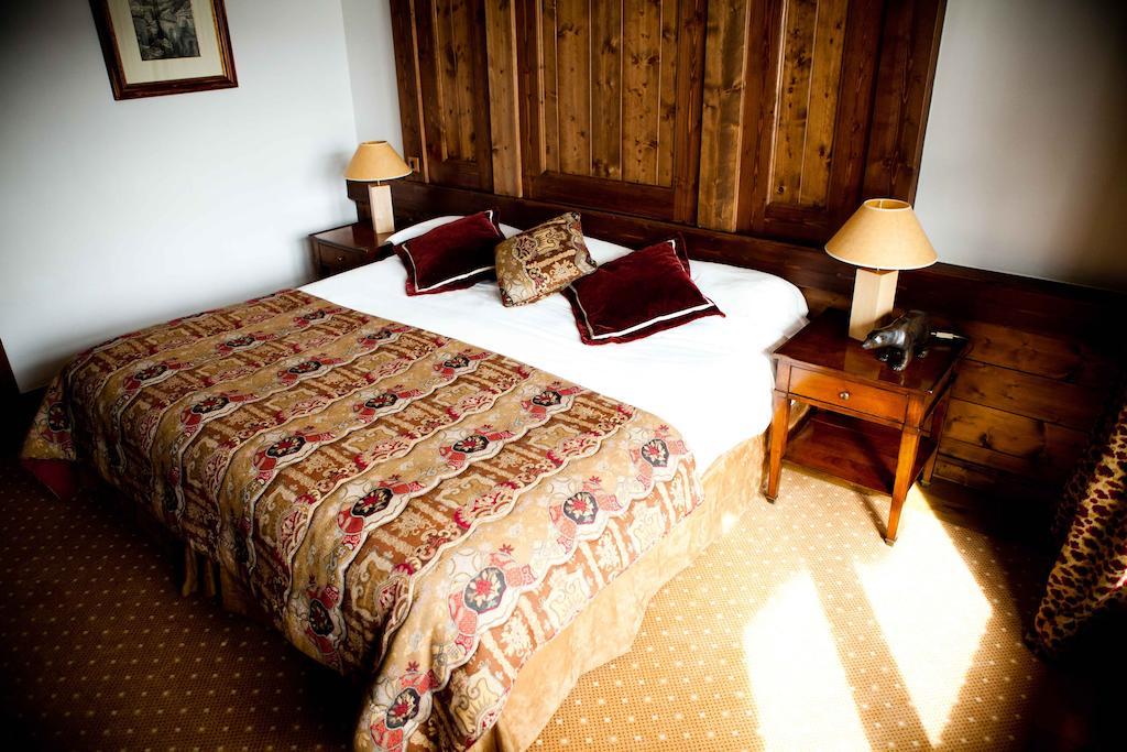 Hotel Les Barmes De L'Ours Val-d'Isere Room photo