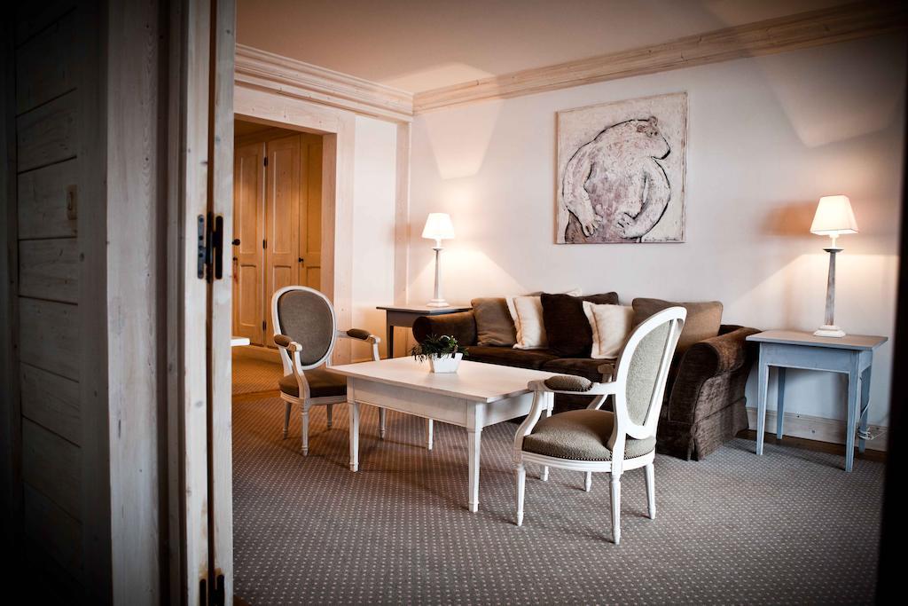 Hotel Les Barmes De L'Ours Val-d'Isere Room photo